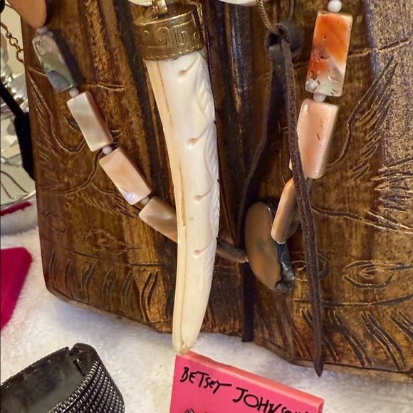 Come dig with me.  Unlisted gorgeousness in every price range. - Picture 4 of 16